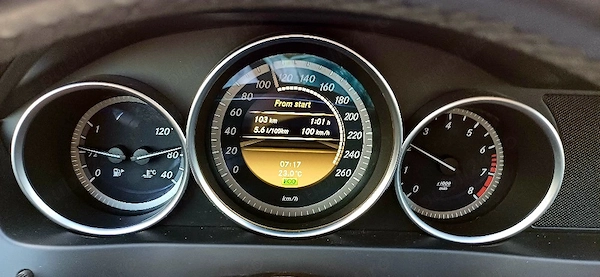 MERCEDES-BENZ C-Class 2011 — imagine 3