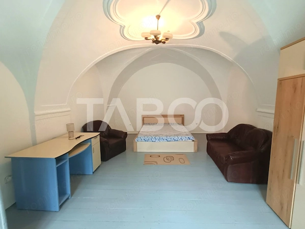 Apartament la casa 3 camere 68 mpu utili in apropiere de Piata Cibin — fotografia 1