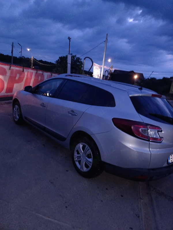 RENAULT Megane 2010 — imagine 3