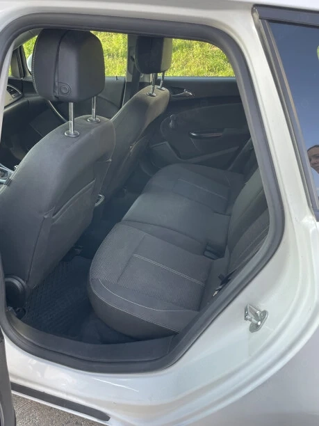OPEL Astra 2011 — imagine 2