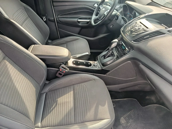 FORD Kuga 2015 — imagine 3