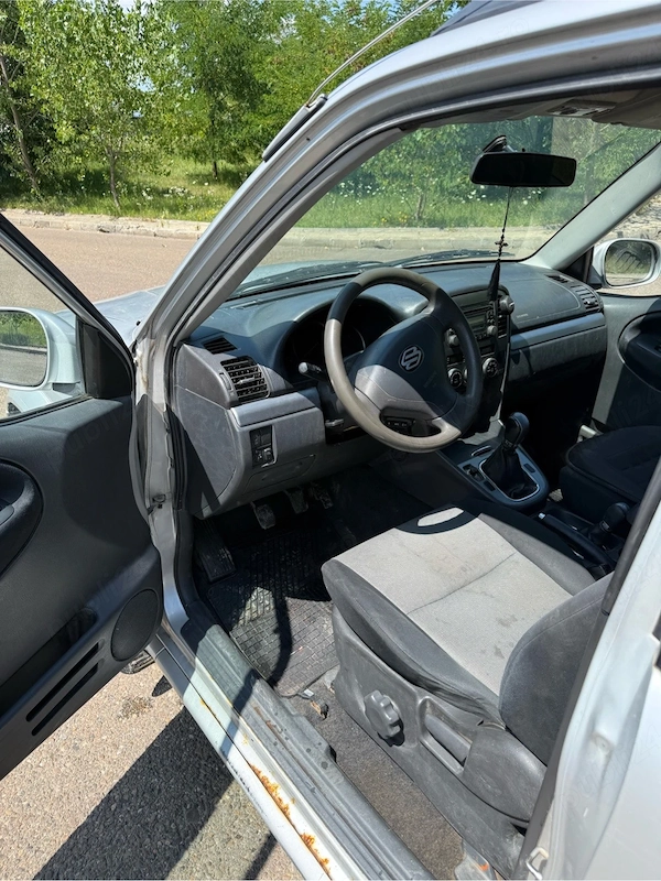 SUZUKI Grand Vitara 2005 — imagine 4
