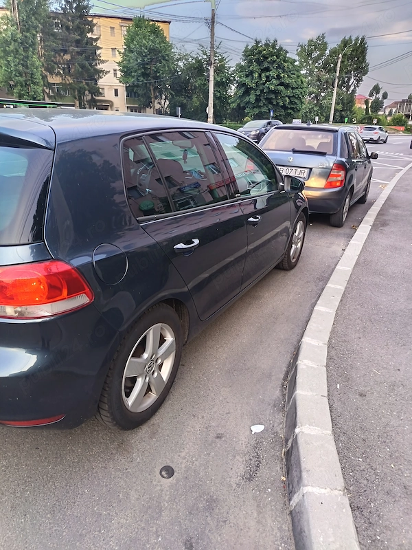 VOLKSWAGEN Golf 2011 — imagine 5