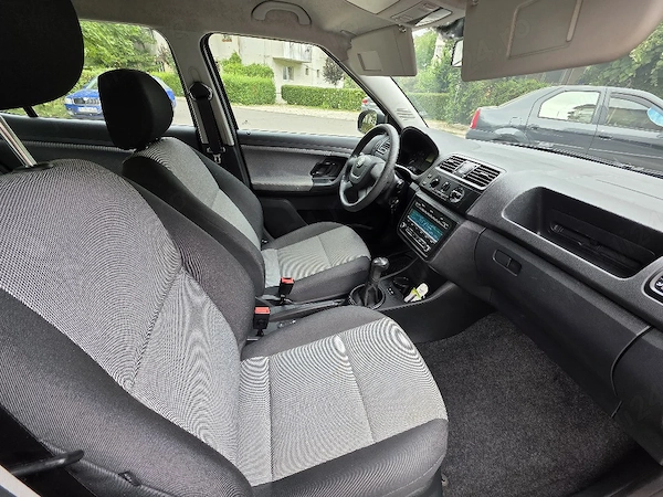 SKODA Fabia 2011 — imagine 7