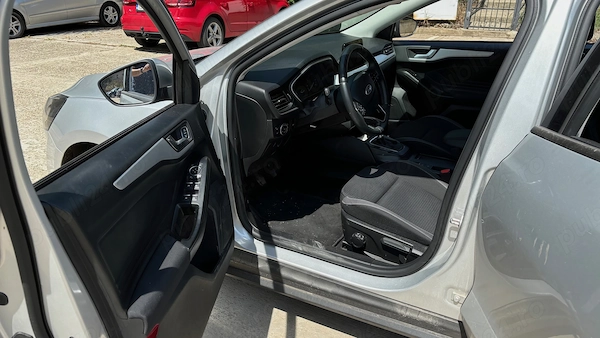 FORD Focus 2019 — imagine 4