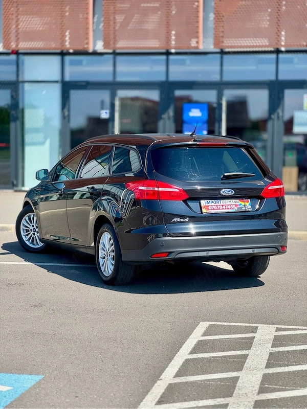 FORD Focus 2015 — imagine 5