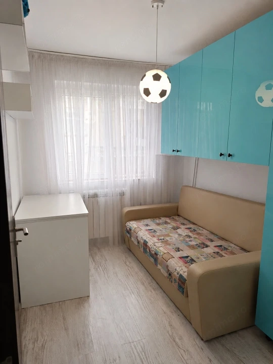 Apartament 3 camere, mobilat și utilat modern, Valea Roșie — fotografia 3