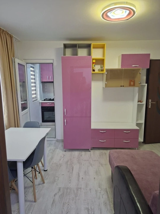 Apartament 3 camere, mobilat și utilat modern, Valea Roșie — fotografia 1