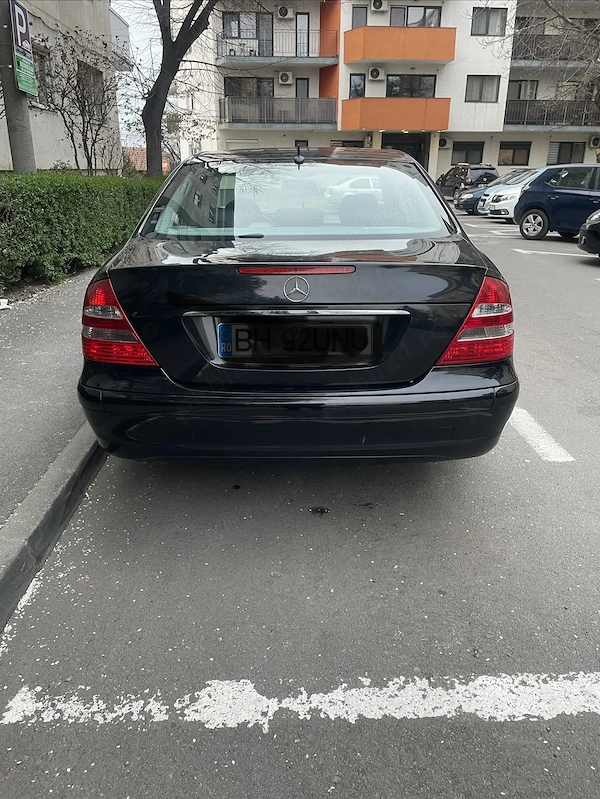 MERCEDES-BENZ E-Class 2004 — imagine 2