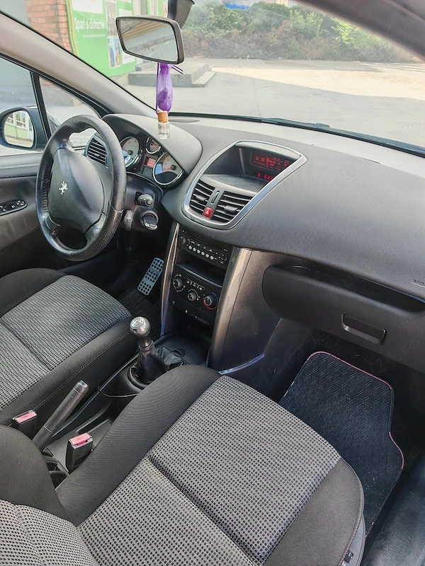PEUGEOT 207 2011 — imagine 4