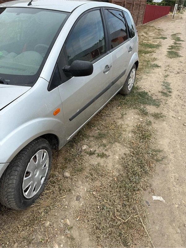 FORD Fiesta 2005 — imagine 2
