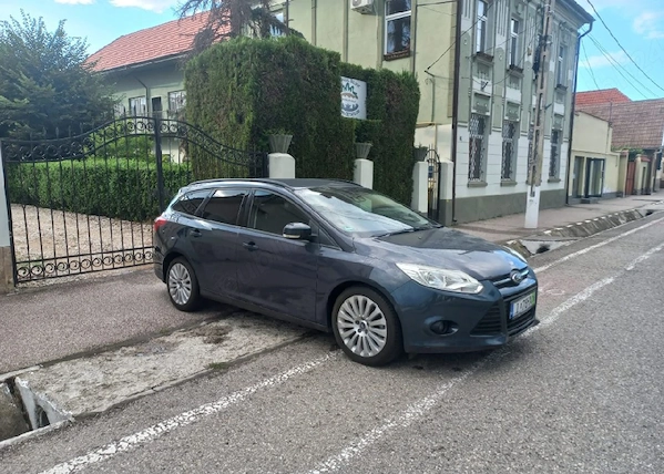 FORD Focus 2013 — imagine 4
