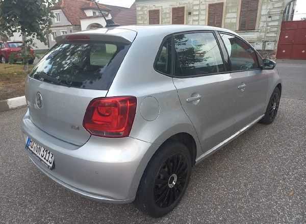 VOLKSWAGEN Polo 2012 — imagine 2