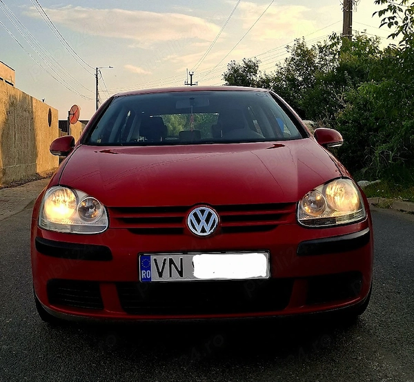 Vând Golf 5