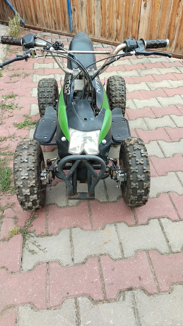 Vând atv 50