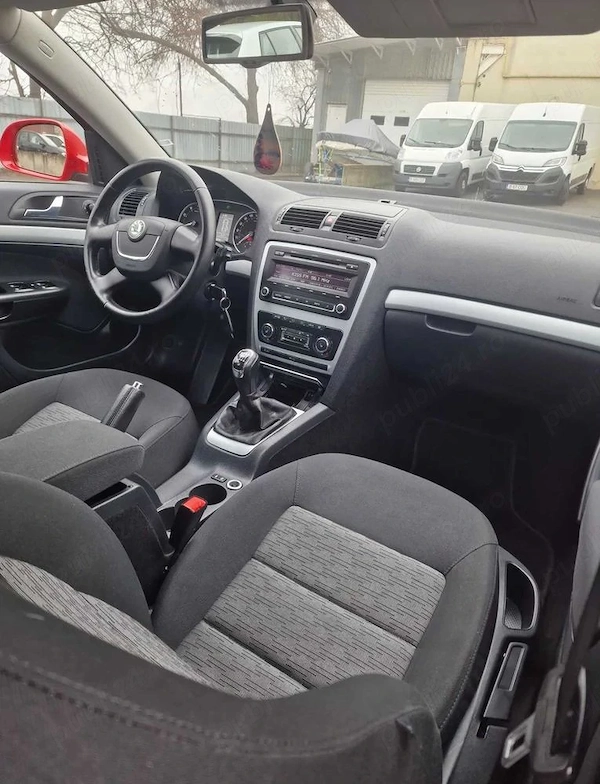 SKODA Octavia 2010 — imagine 5