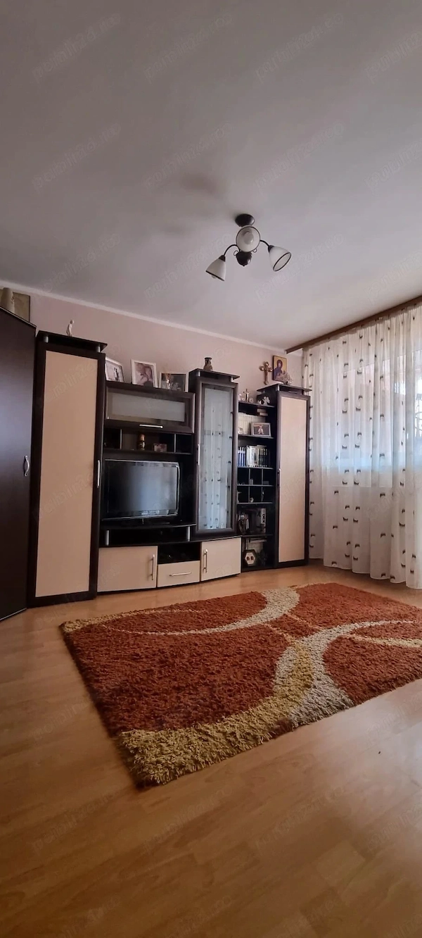 De inchiriat apartament 2 camere, Micro 20, zona 2 Cocosi, et — fotografia 1