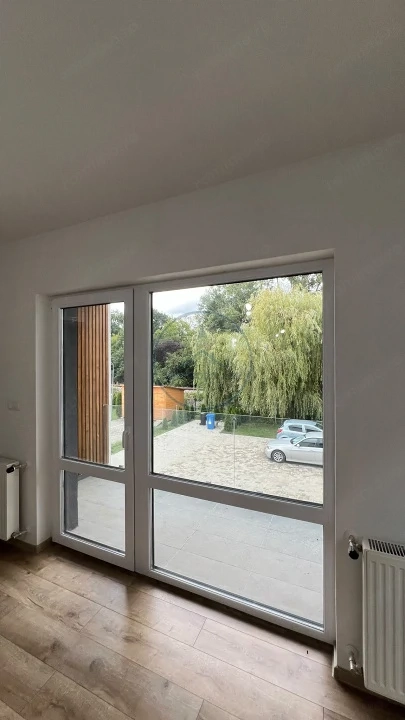 Apartament cu 4 camere Finisat 82 mp utili Parcare Inclusa — fotografia 3