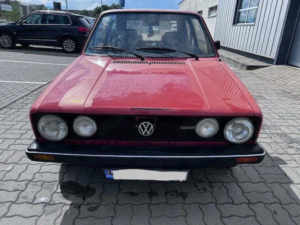 VOLKSWAGEN Golf