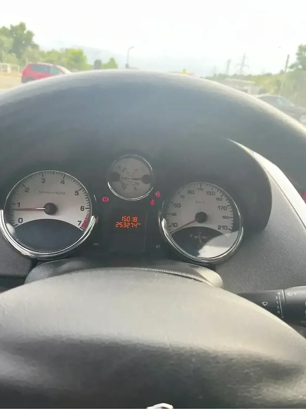 PEUGEOT 207 2008 — imagine 5
