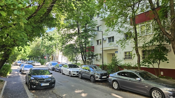 Proprietar. Vând apartament în București, sector 4. Zonă liniștită, bloc civilizat — fotografia 1