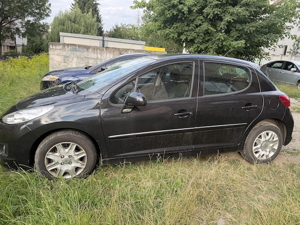 Vand Peugeot 207 stare impecabilă