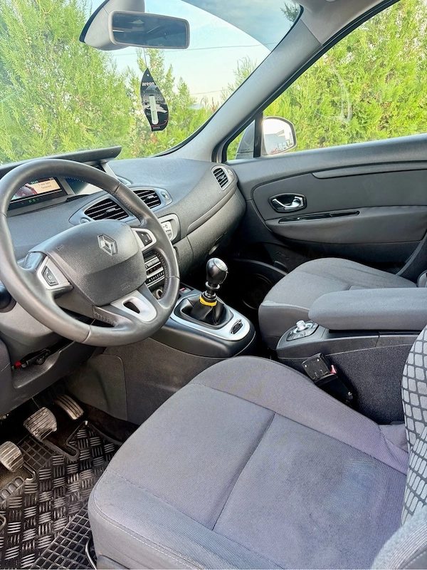 RENAULT Grand Scenic 2012 — imagine 5