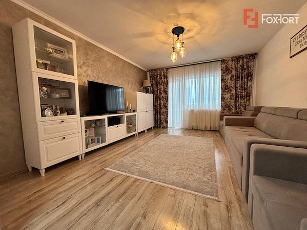 Apartament cu 5 camere, 95 mp utili - zona Fortuna — fotografia 1