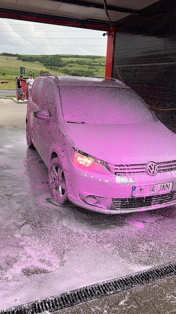 VOLKSWAGEN Touran 2012 — imagine 4