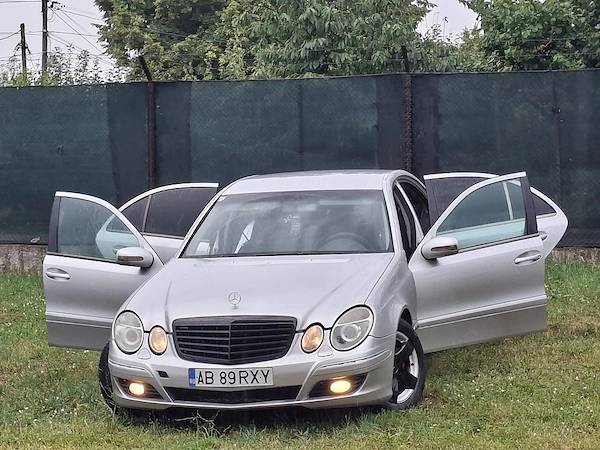 MERCEDES-BENZ E-Class 2004 — imagine 8