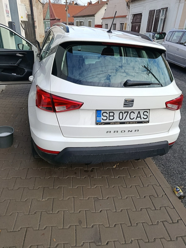 Vând Seat Arona