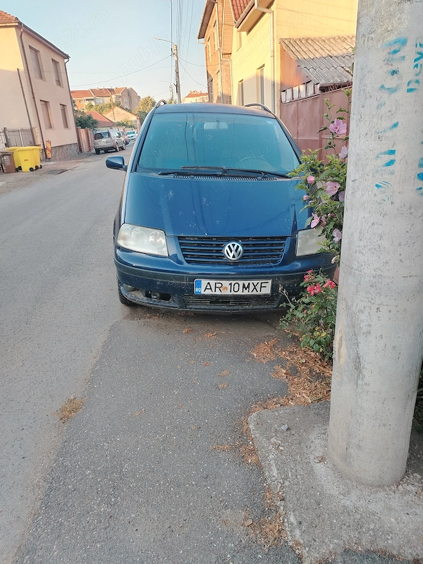 VOLKSWAGEN Sharan