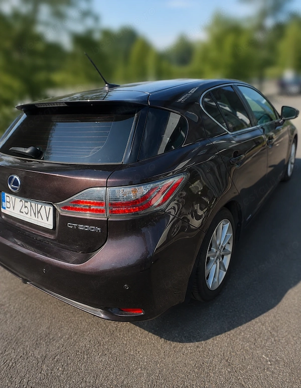 LEXUS CT 2012 — imagine 2