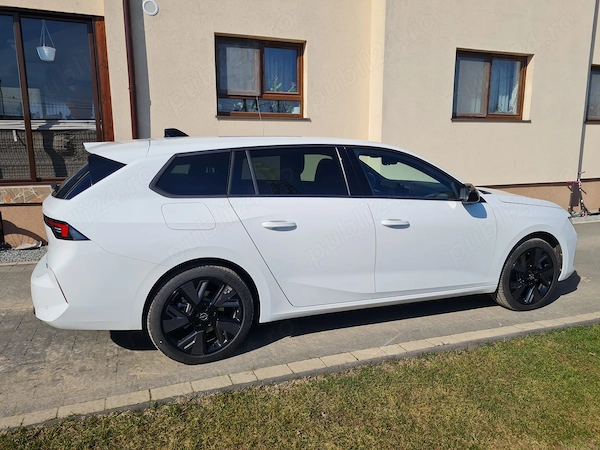 OPEL Astra 2024 — imagine 2