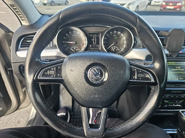 SKODA Superb 2014 — imagine 4