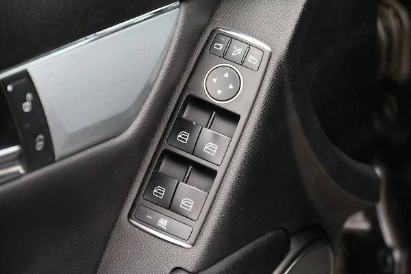 MERCEDES-BENZ C-Class 2010 — imagine 8