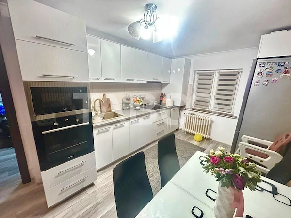 Apartament cu 3 camere de vanzare Marasti decomandat langa Kaufland — fotografia 1