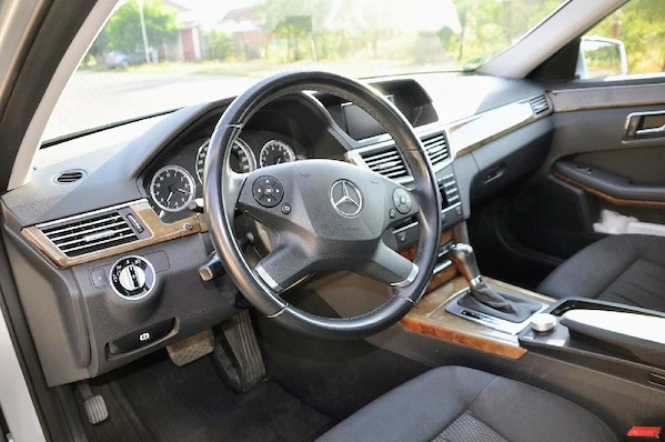 MERCEDES-BENZ E-Class 2010 — imagine 7