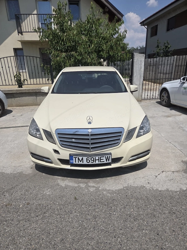 MERCEDES-BENZ E-Class