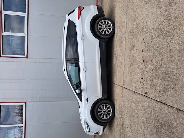 FORD Kuga 2015 — imagine 2