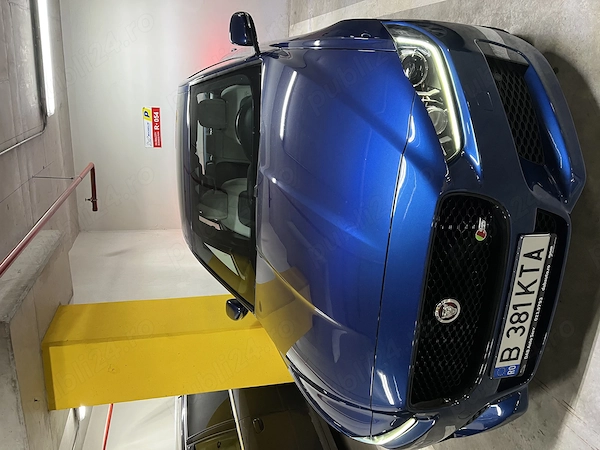 Jaguar XE S supercharged automat benzina 340 cai V6 Meridian navi panoramic albastru metalic