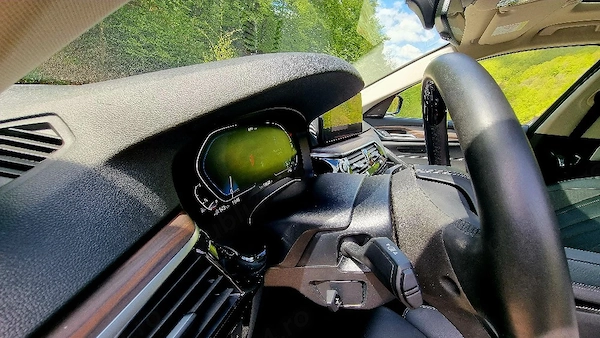 BMW 5 Series 2020 — imagine 7