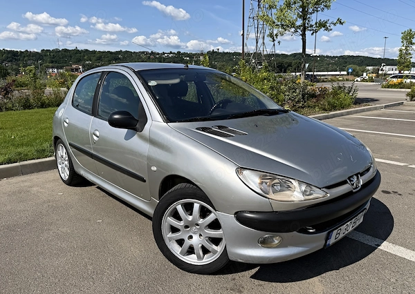 PEUGEOT 206