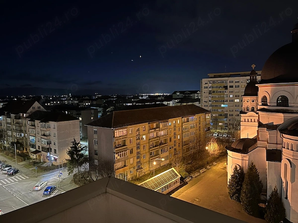 Apartament cu 2 camere total decomandat pe Bulevardul Mihai Viteazul lângă Catedrala — fotografia 1