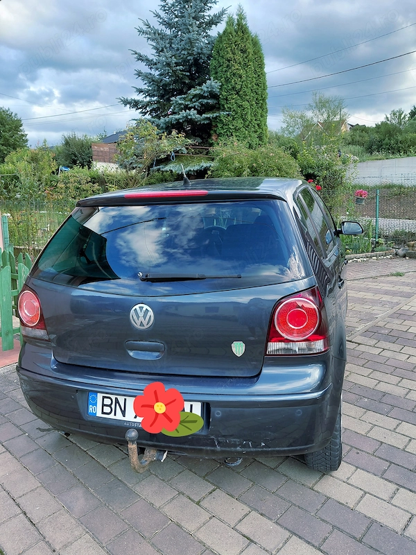 VOLKSWAGEN Polo