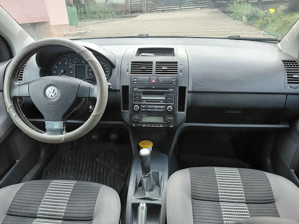 VOLKSWAGEN Polo 2008 — imagine 3
