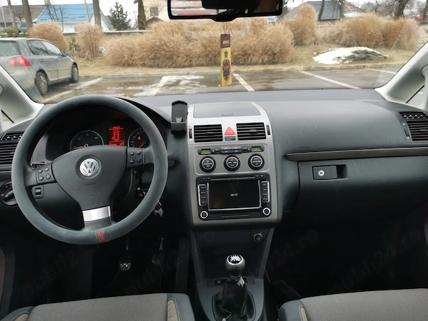 VOLKSWAGEN Touran 2008 — imagine 9