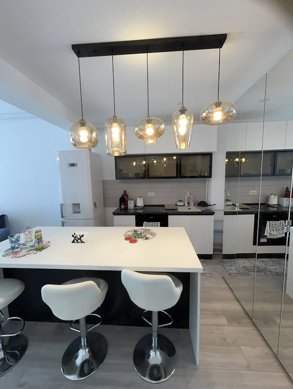 Închiriez apartament 2 camere Mamaia Nord zona Nordis direct pe plajă , termen lung — fotografia 1