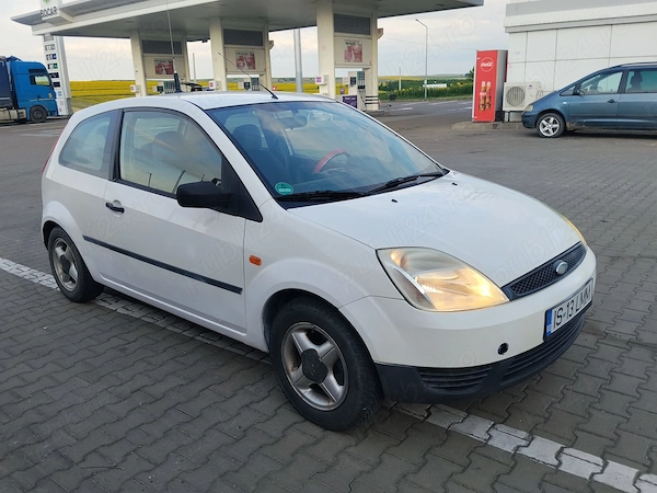 FORD Fiesta 2004 — imagine 2