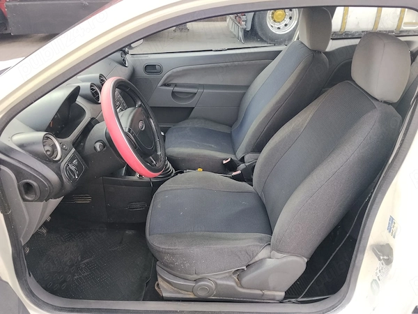 FORD Fiesta 2004 — imagine 6